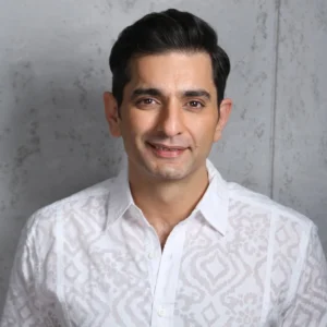 siddhant karnick wife