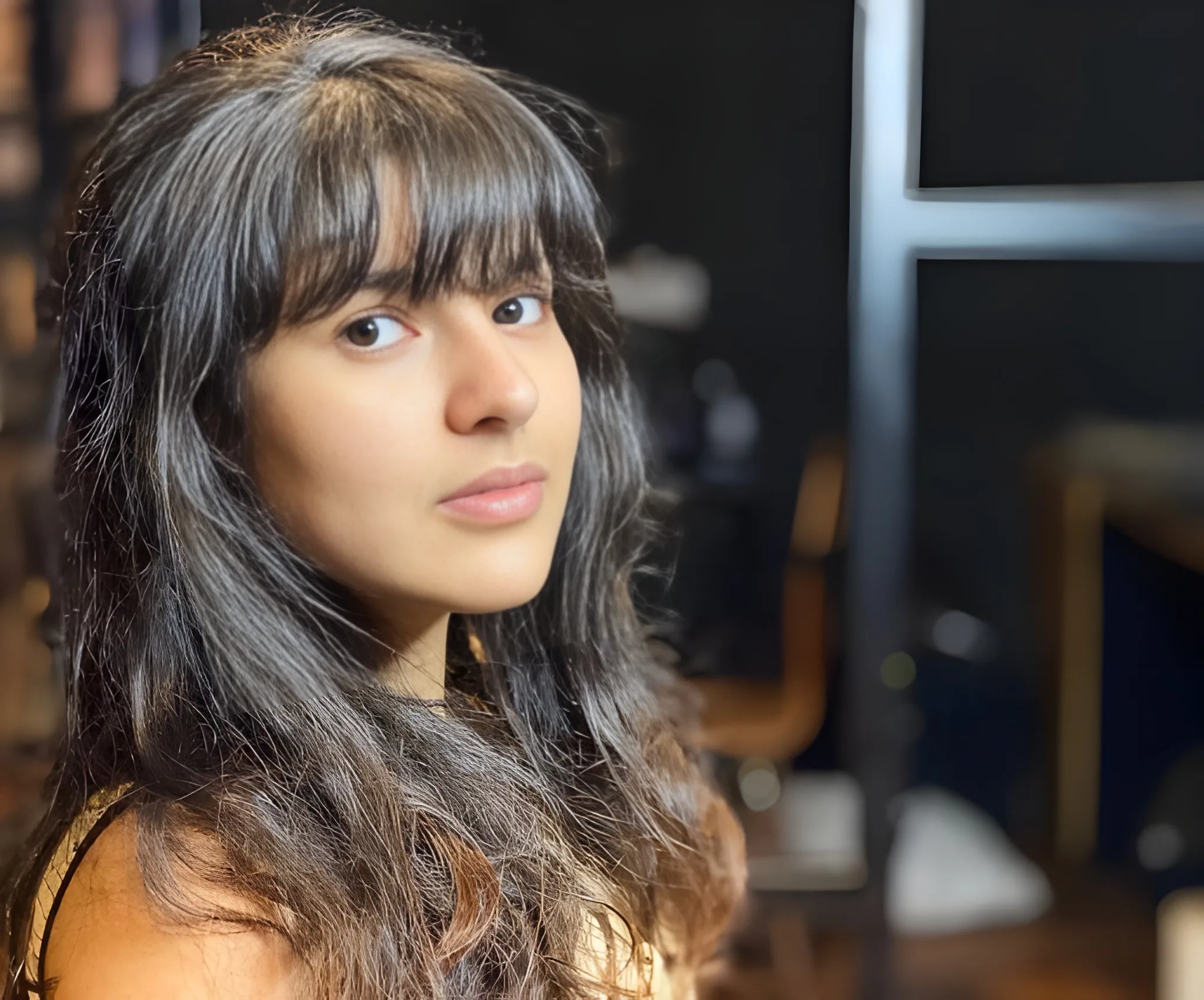 nidhi bhanushali height in feet