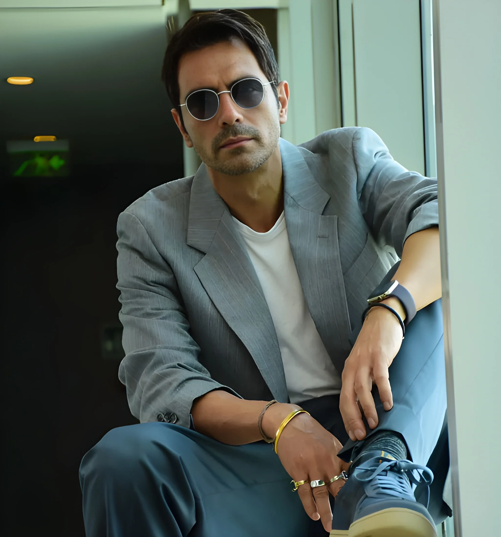 arjun rampal height in feet