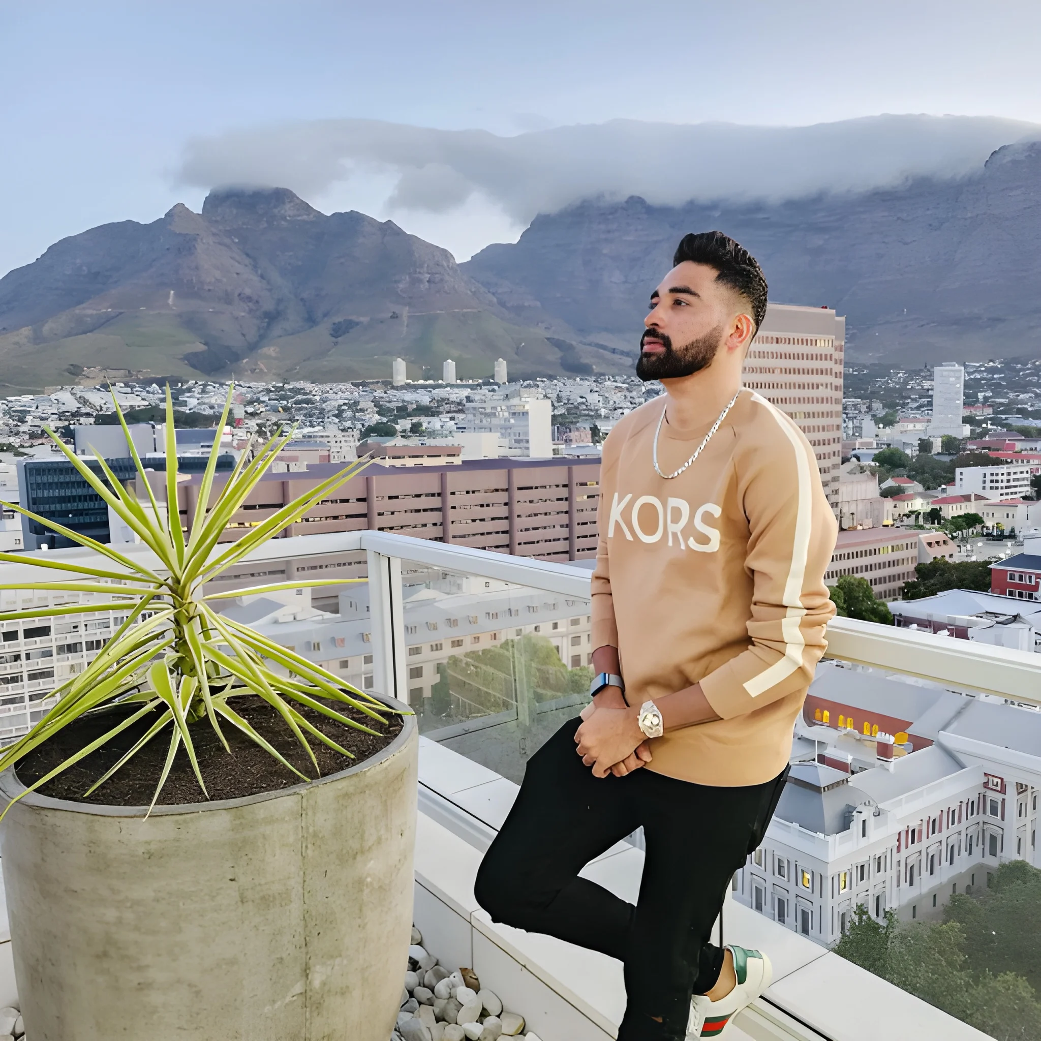 mohammed siraj height in feet